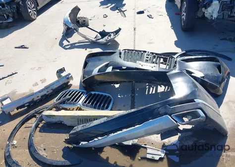 2025 BMW X7 xDrive40I z USA, uszkodzony, nr VIN 5UX23EM01S9W35832